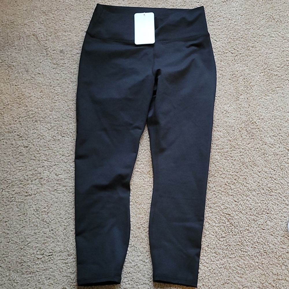 Fabletics Black Large Compression Leggings 7/8 NWT